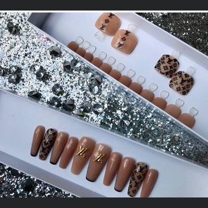 press on set (toes & nails)